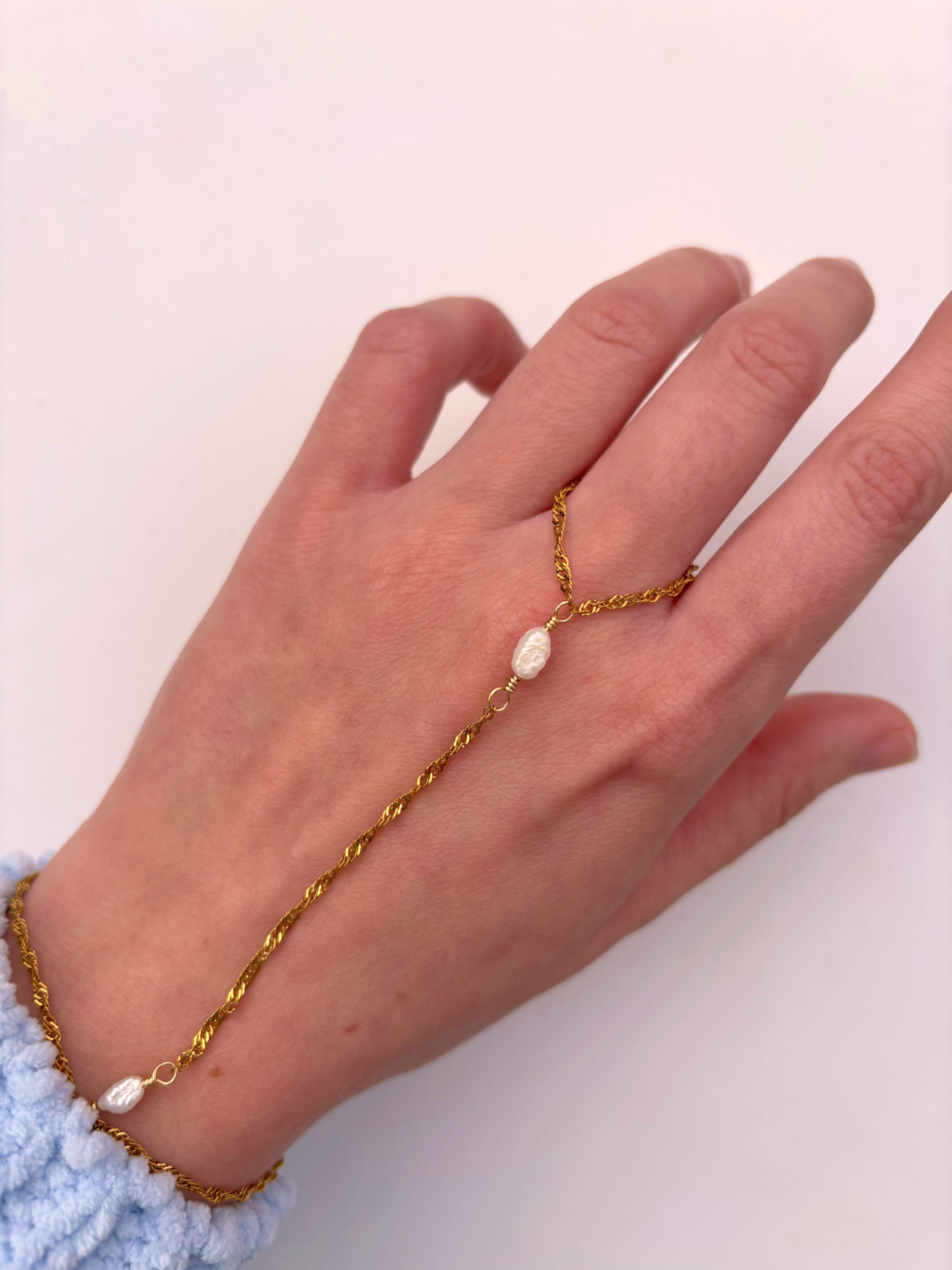 Moonlight Handchain