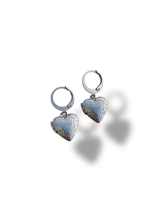 Clara’s Locket Huggies