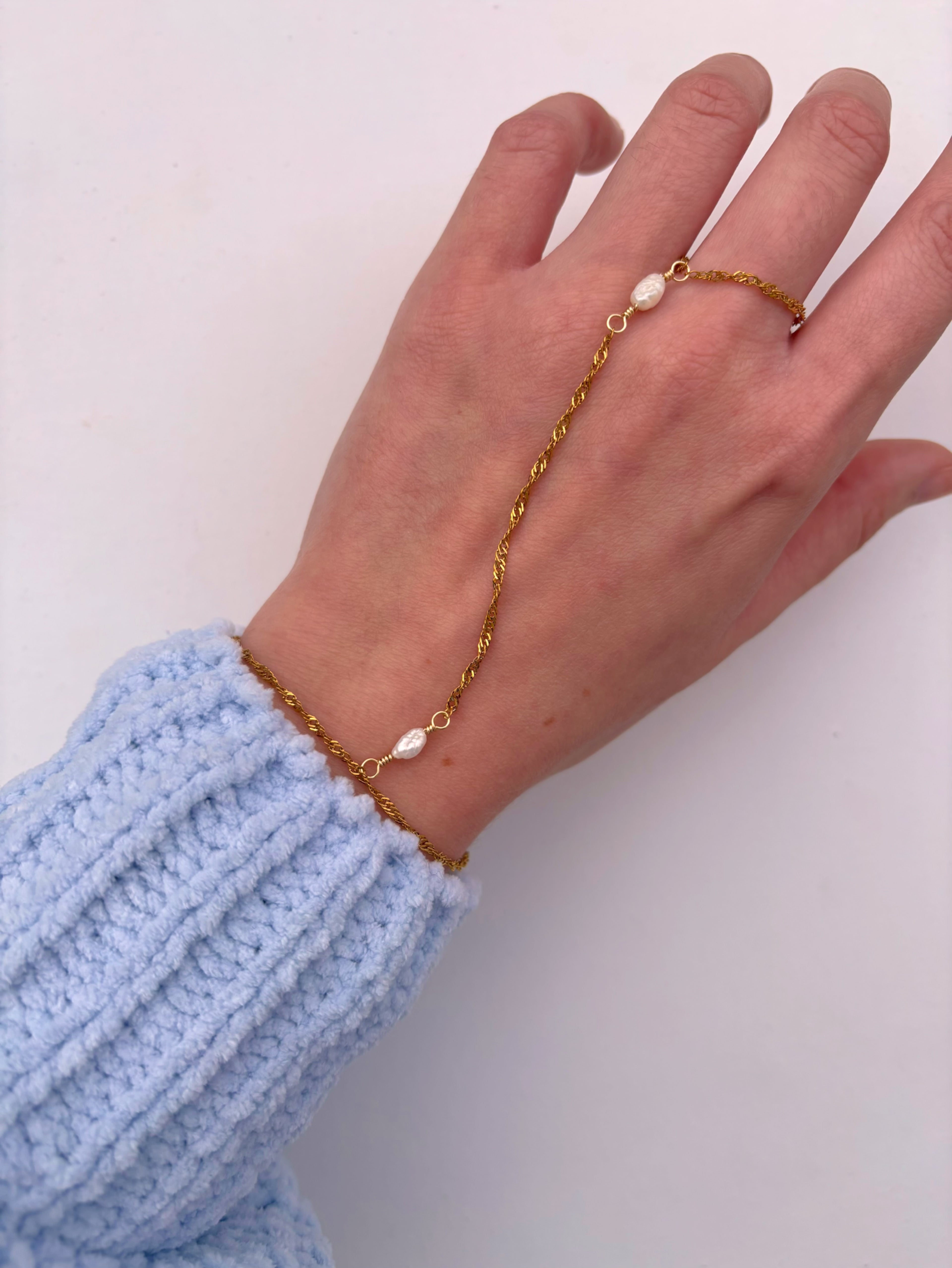 Moonlight Handchain