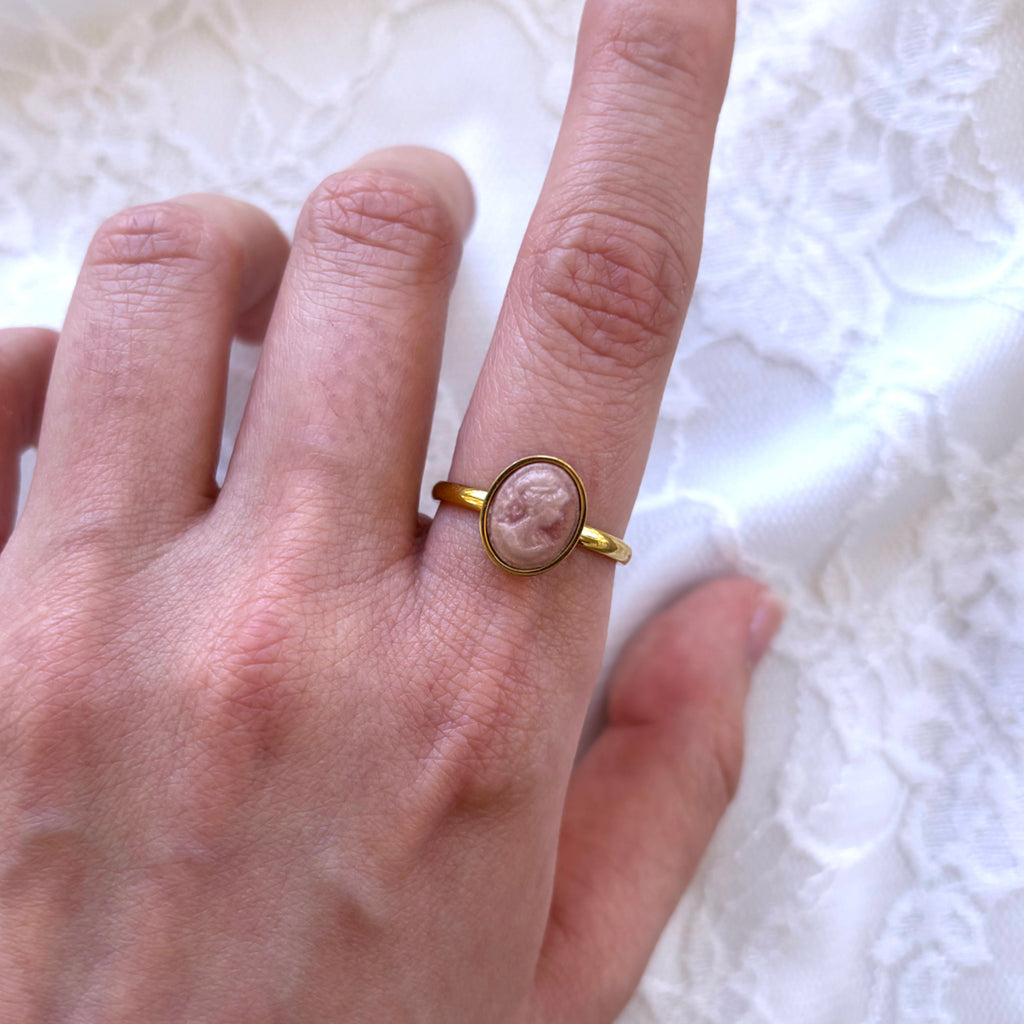 Cameo Ring