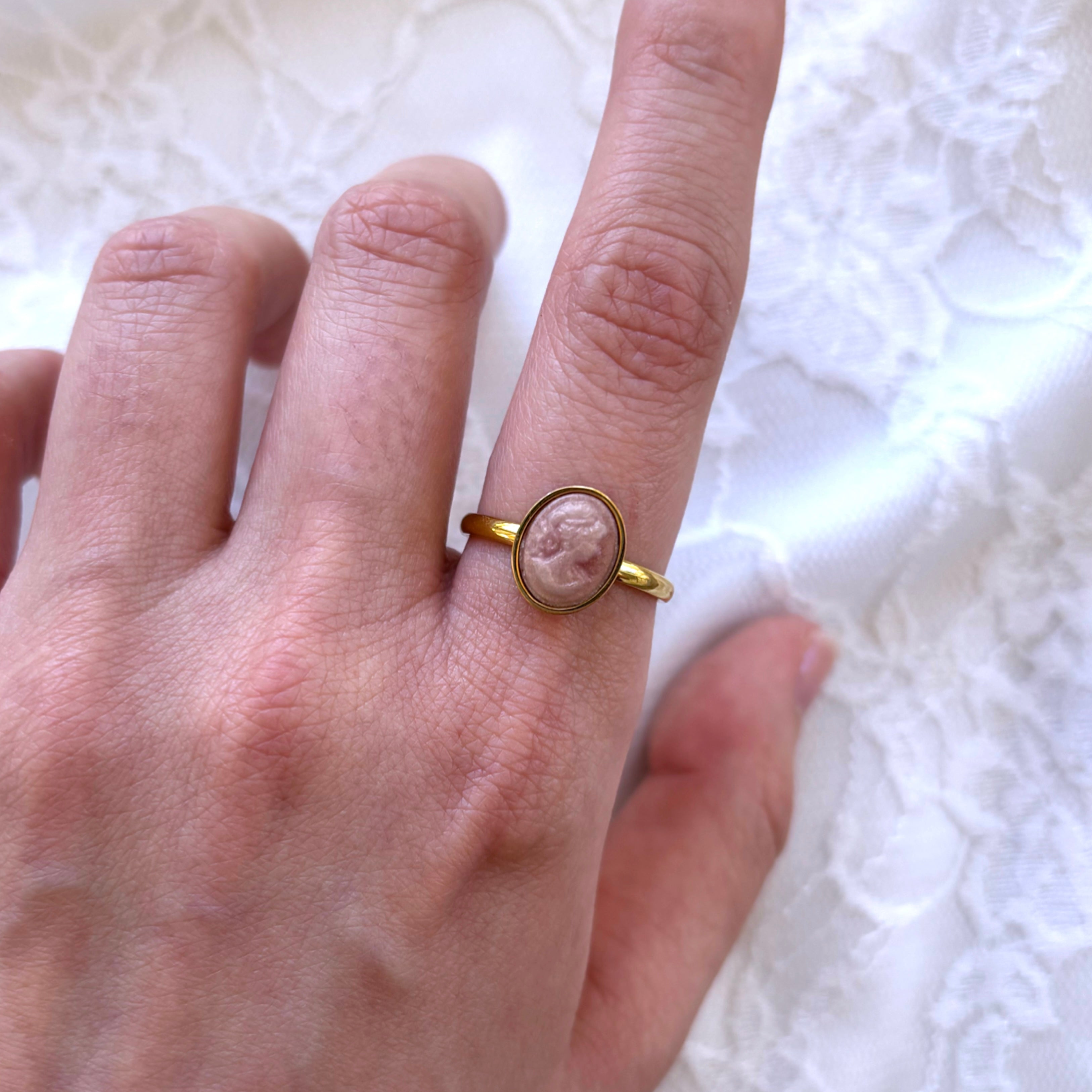Cameo Ring