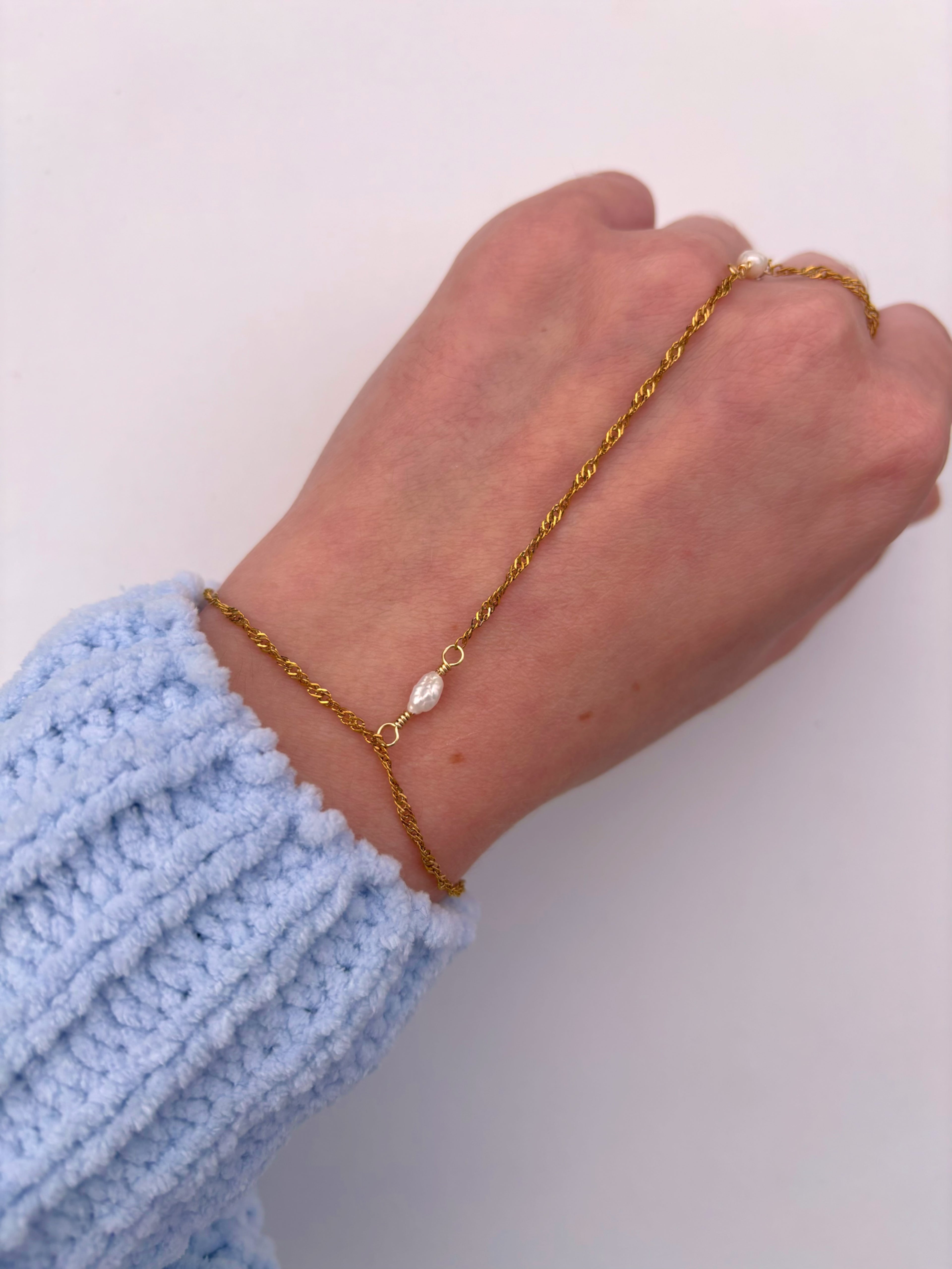 Moonlight Handchain