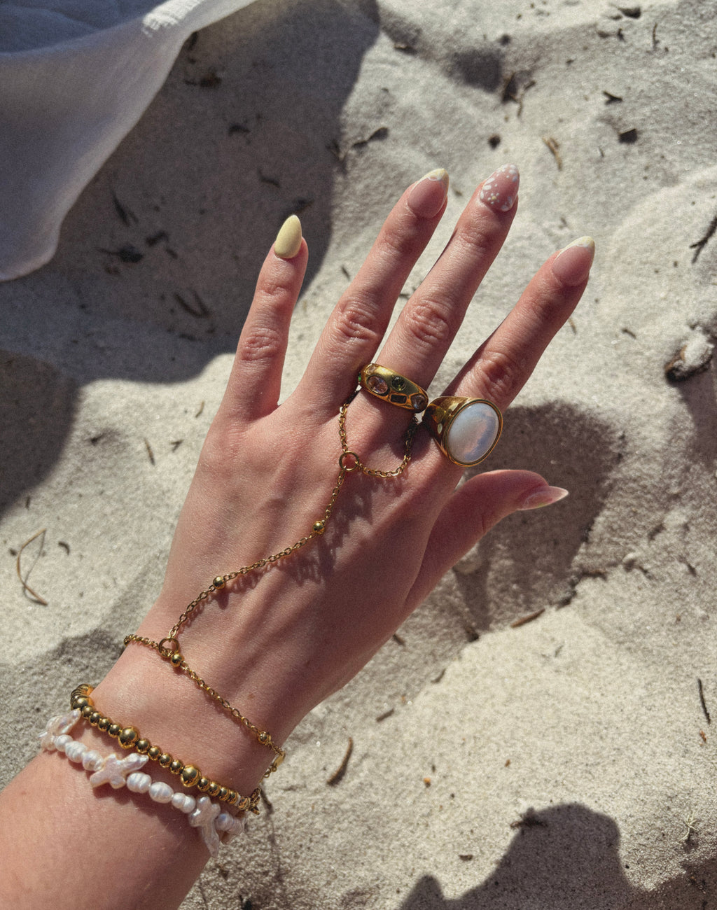 Island Breeze Hand Chain