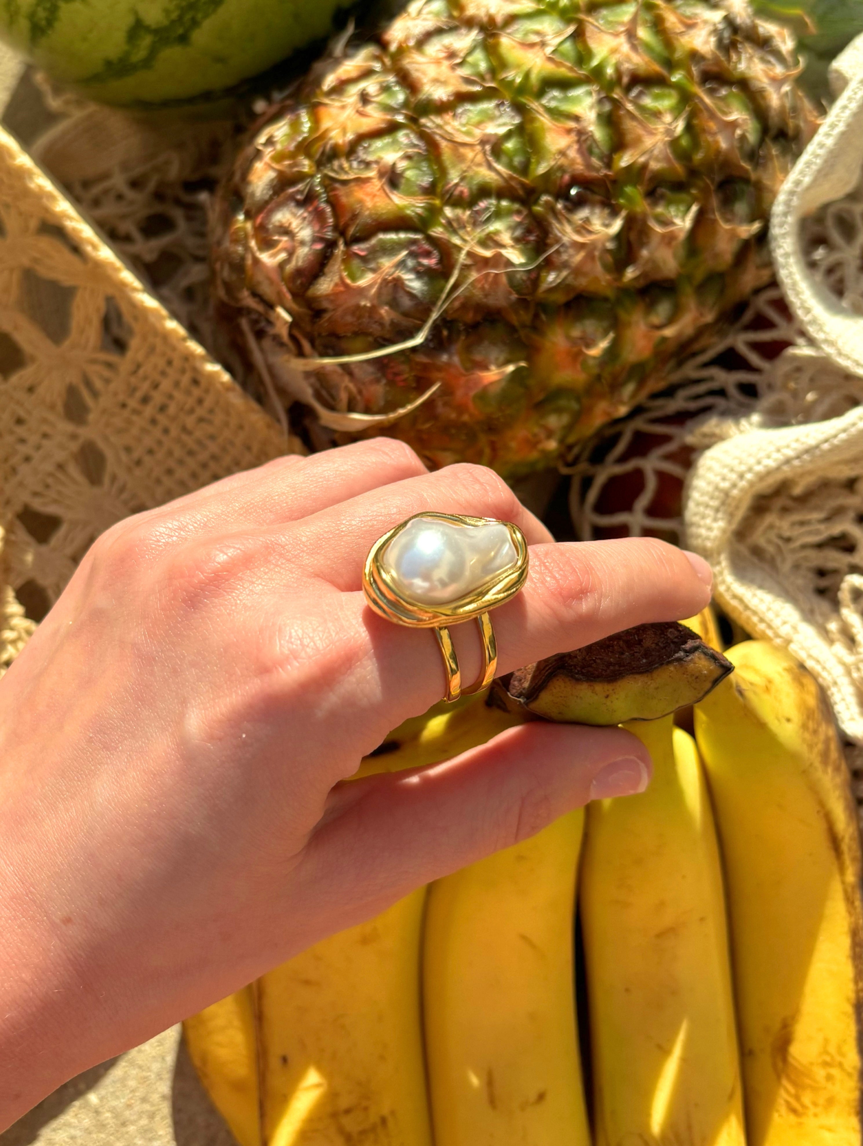 Coconut Coast Ring