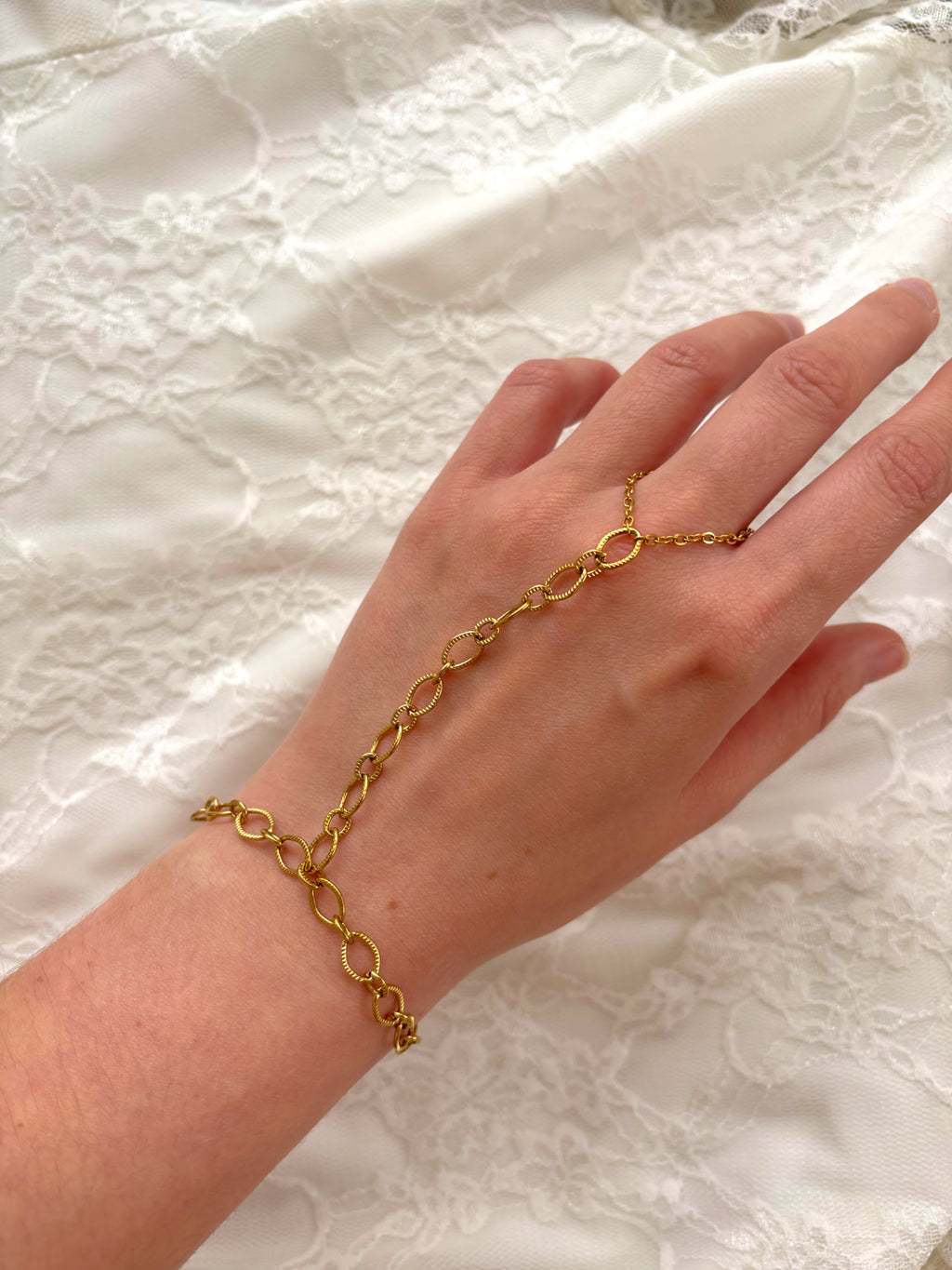 Flora Del Sol Hand Chain