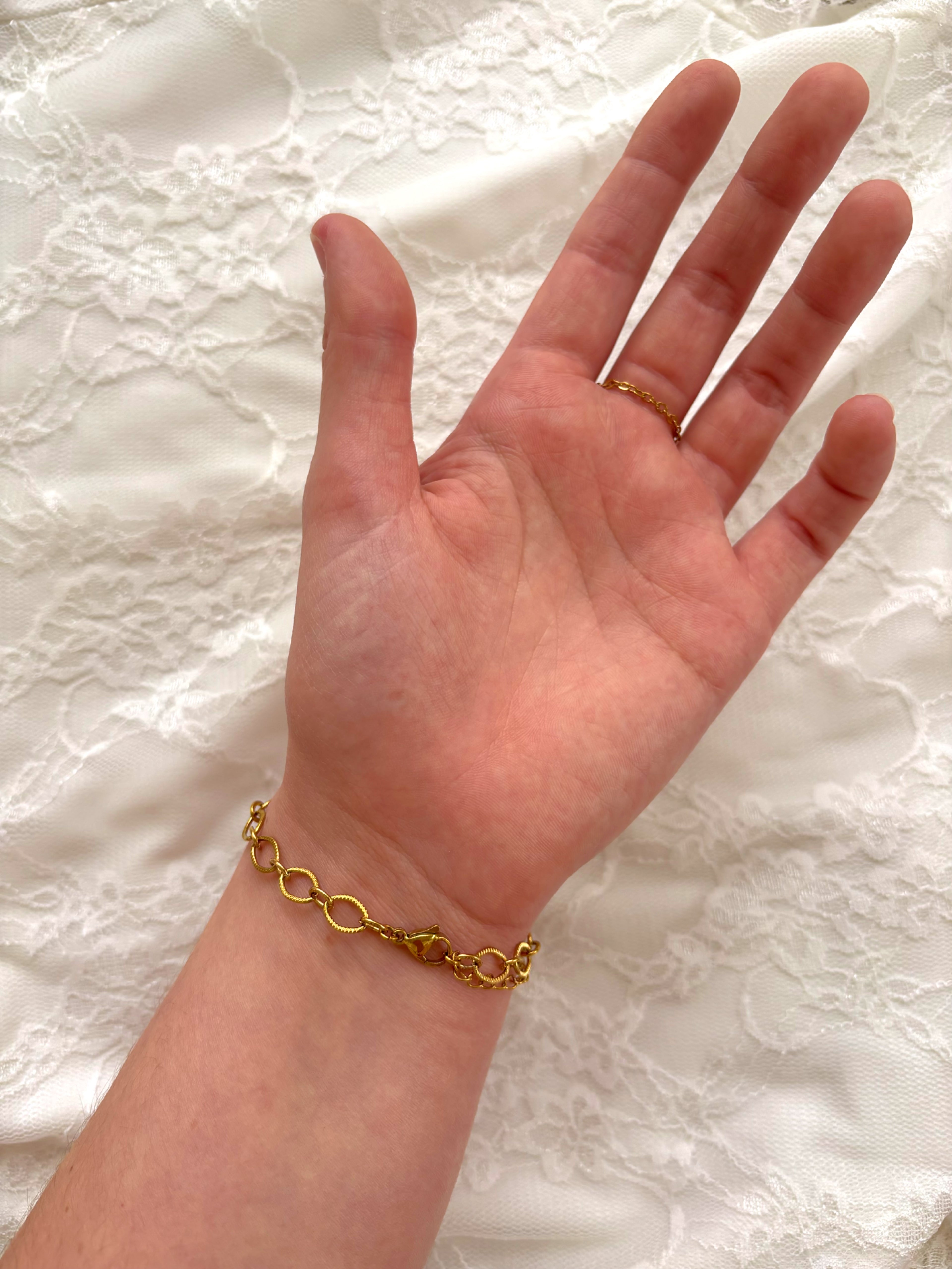 Flora Del Sol Hand Chain