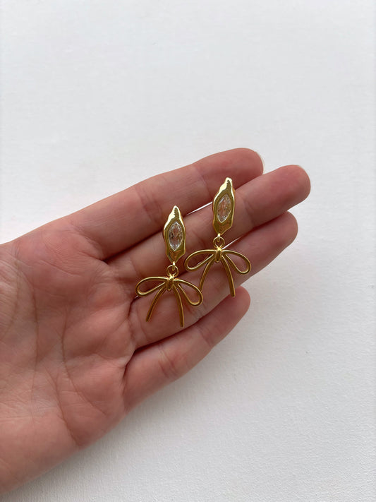 Love Me Knot Earrings