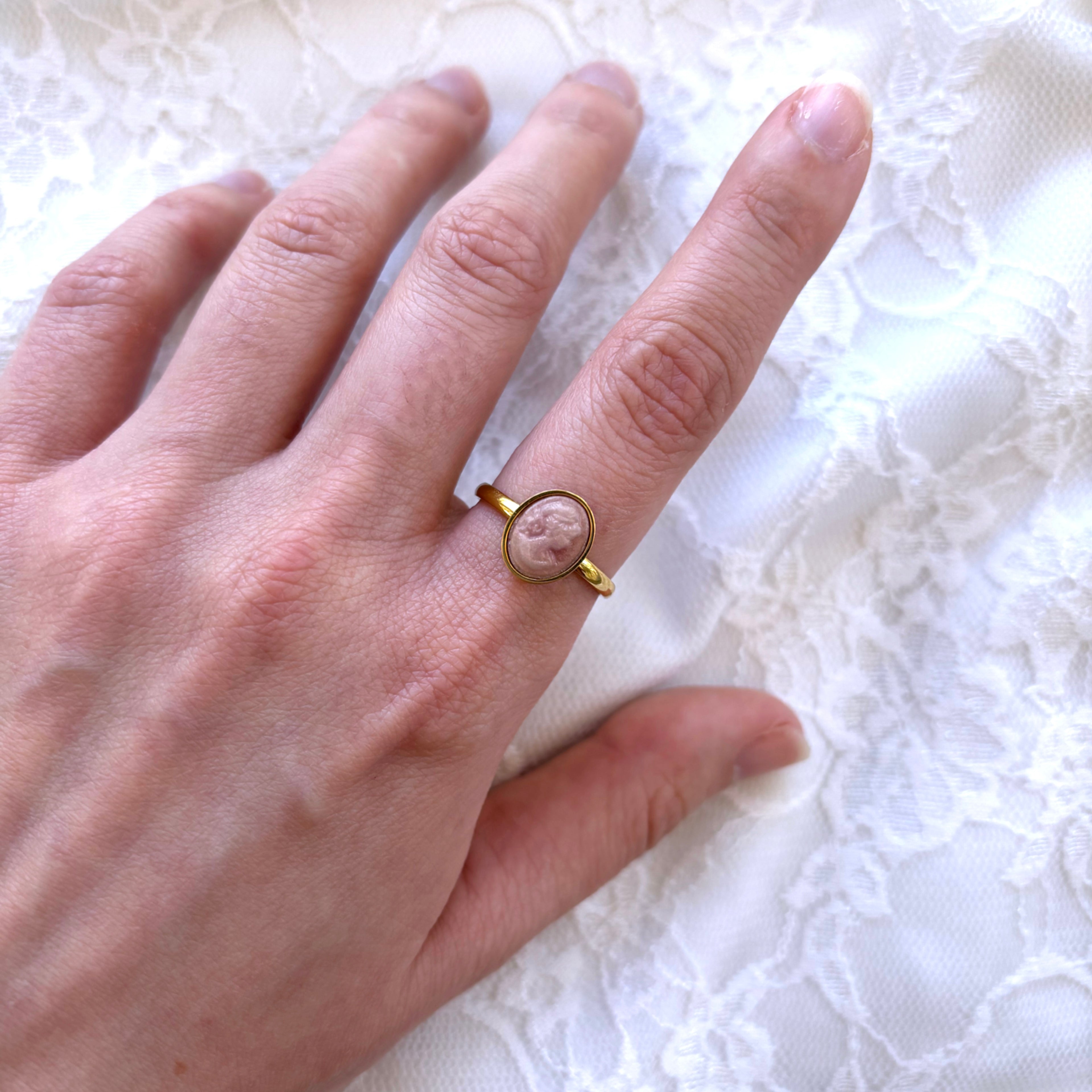 Cameo Ring