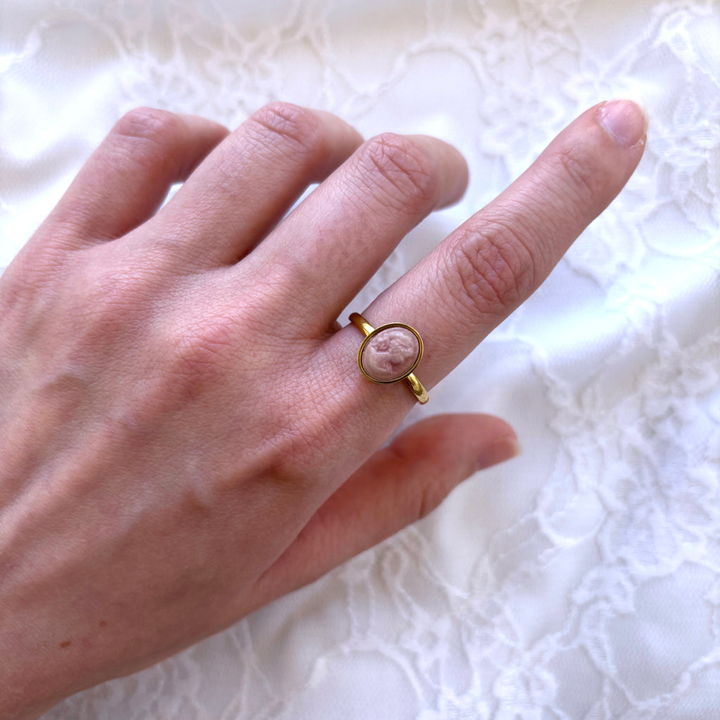 Cameo Ring